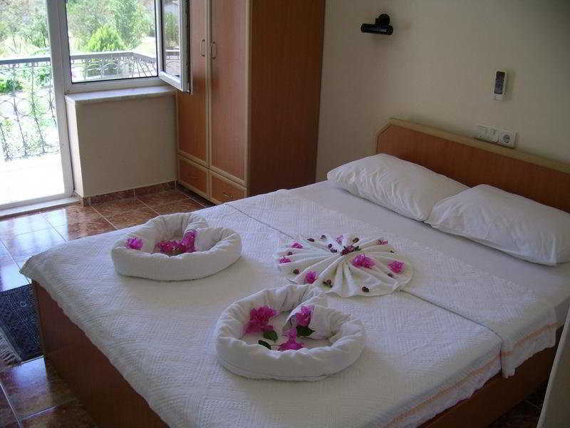 Hotel Junior Ozalp Dalyan Exterior foto